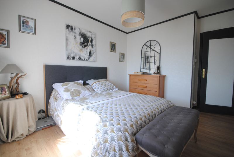 Deuxième chambre avec lit double 140 cm