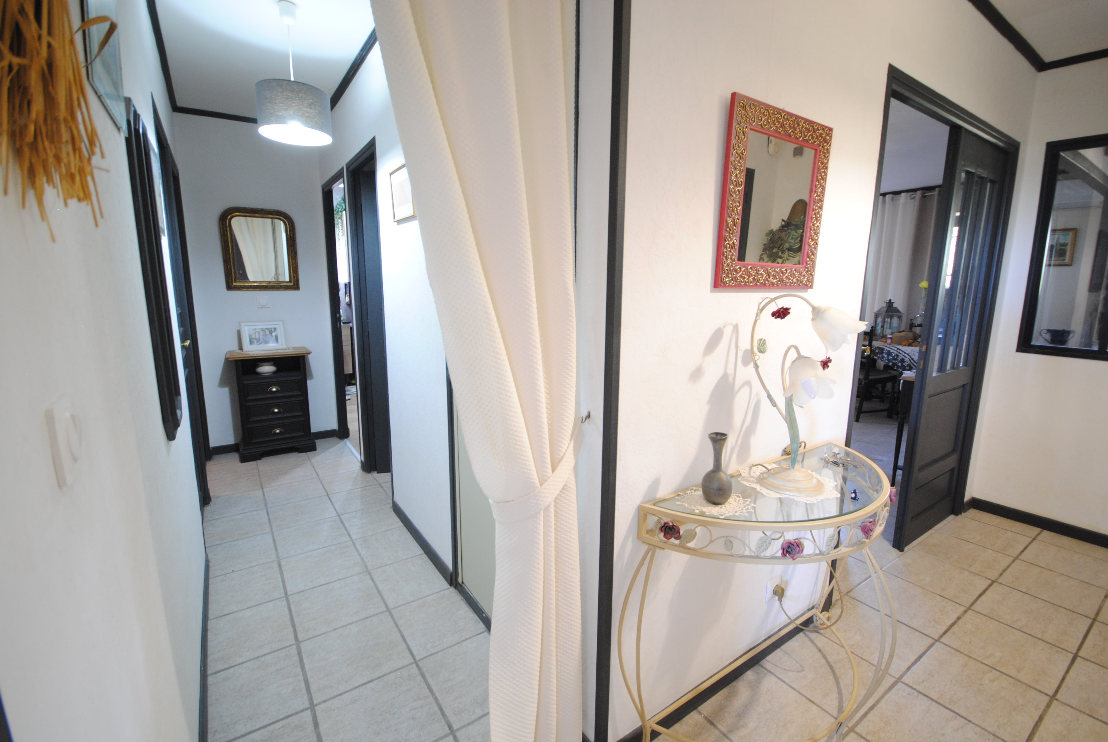 Vue du couloir des chambres